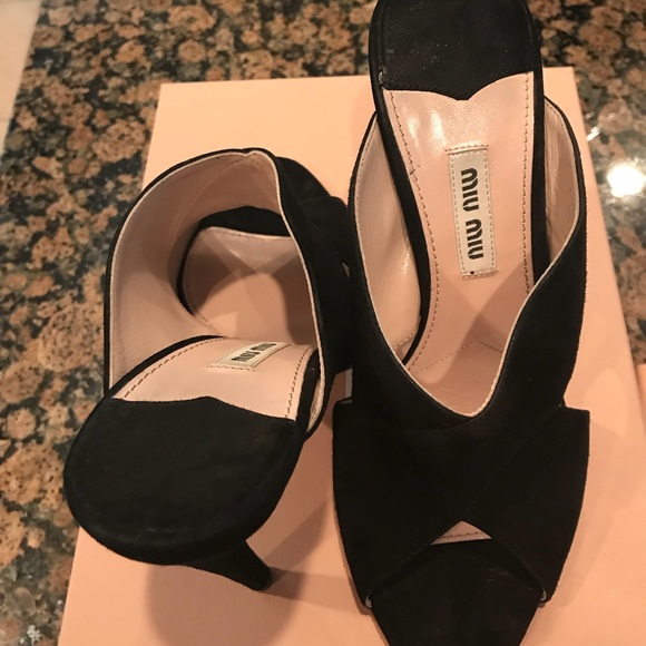 Fabulous Miu Miu suede Mules - Picture 3 of 4